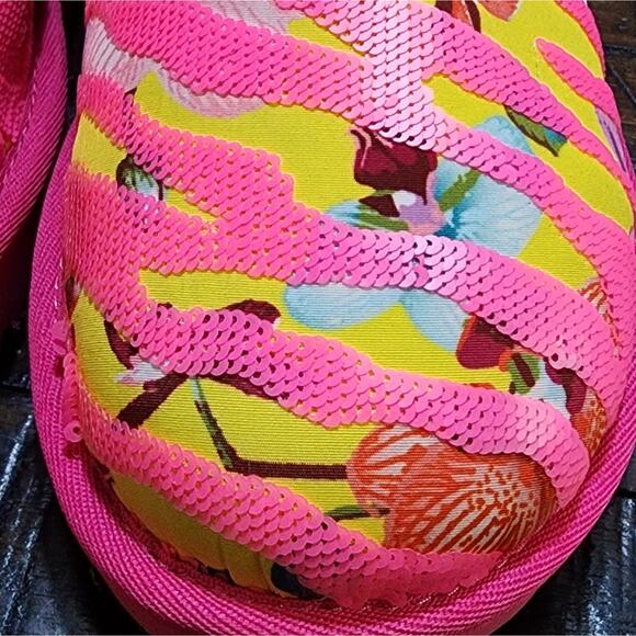 Ugg Womens Shoes Ugg Women’s Classic Mini Tiger Flower Boots Pink/Yellow size 7 - Picture 5 of 14
